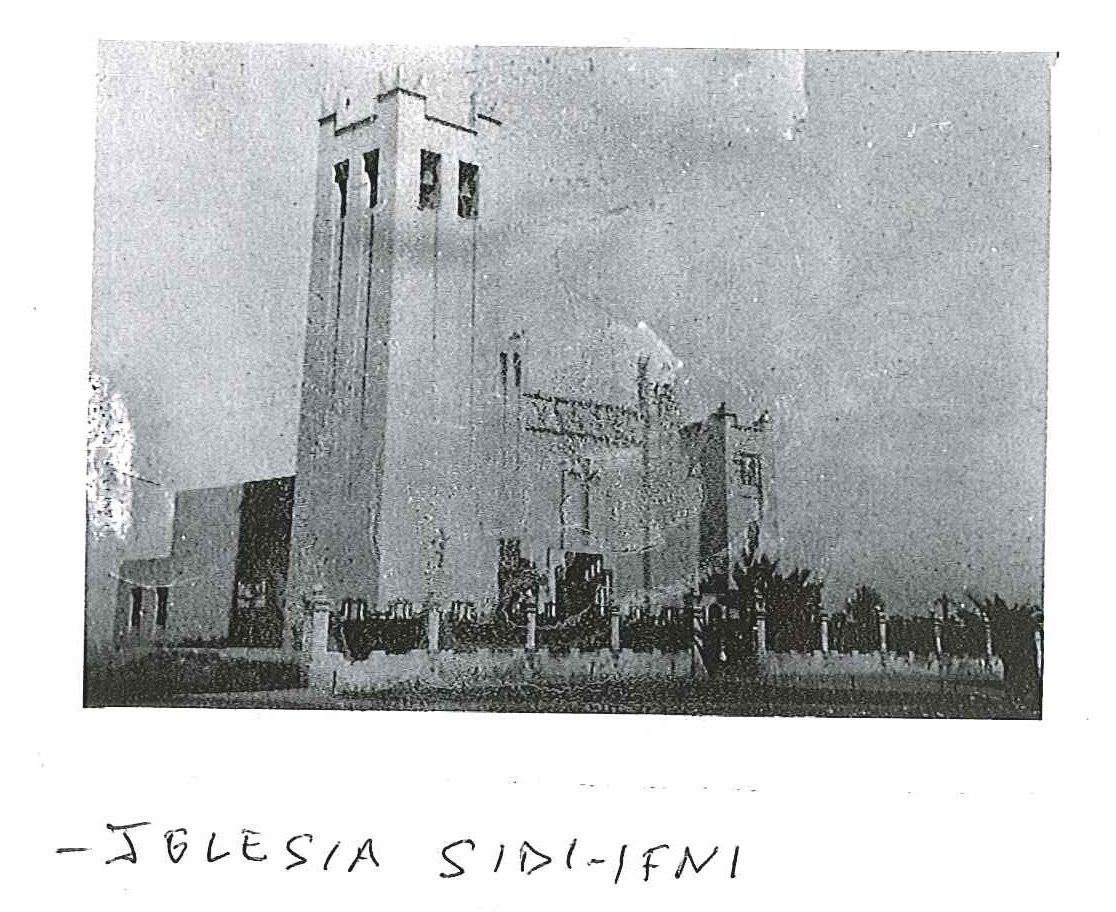Iglesia de Sidi Ifni. Fotografía original de la campaña de Ifni y el Sáhara español, 1958-1959, Batallón Expedicionario Tetuán XIV.