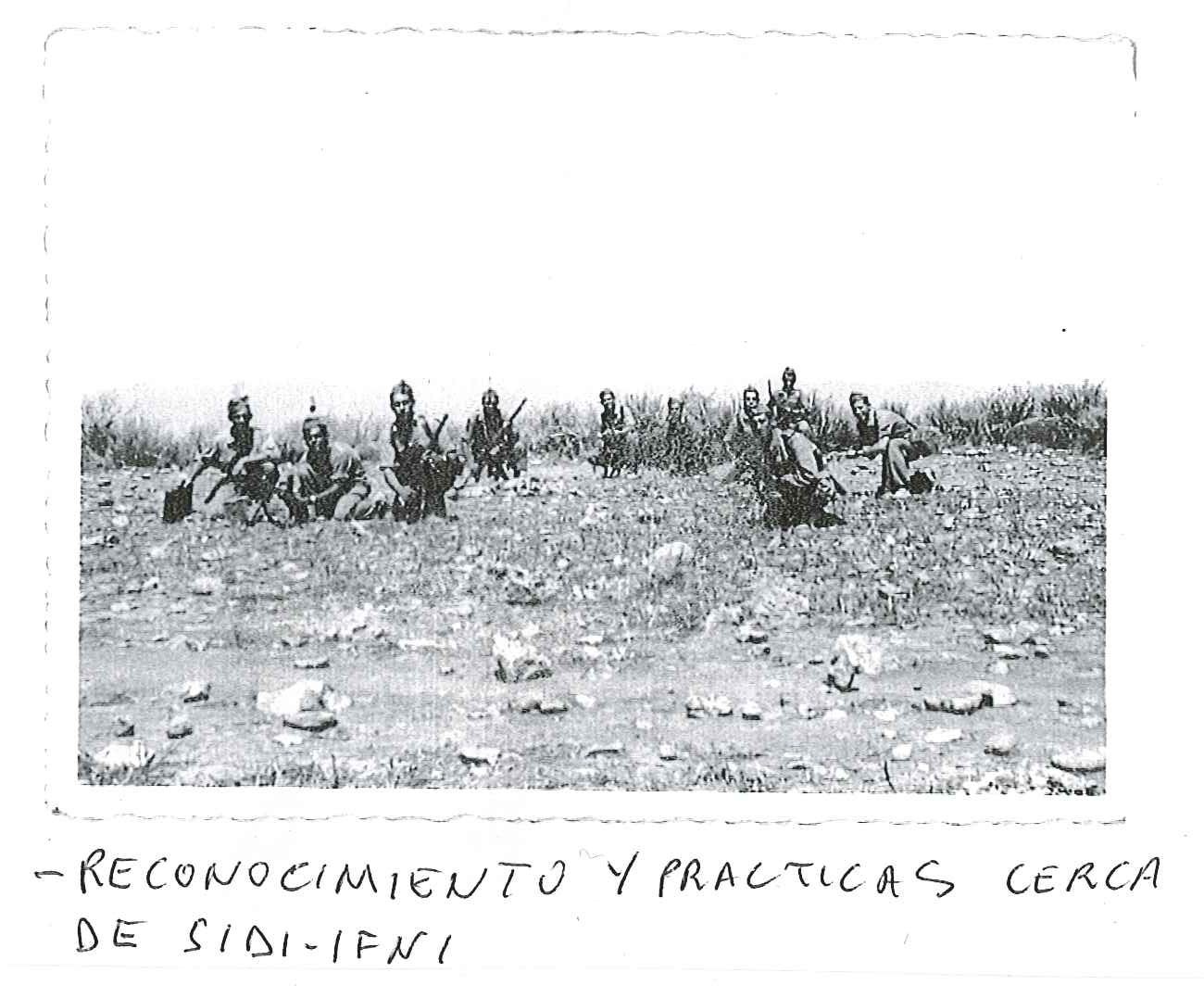 Reconocimiento y prácticas. Fotografía original de la campaña de Ifni y el Sáhara español, 1958-1959, Batallón Expedicionario Tetuán XIV.