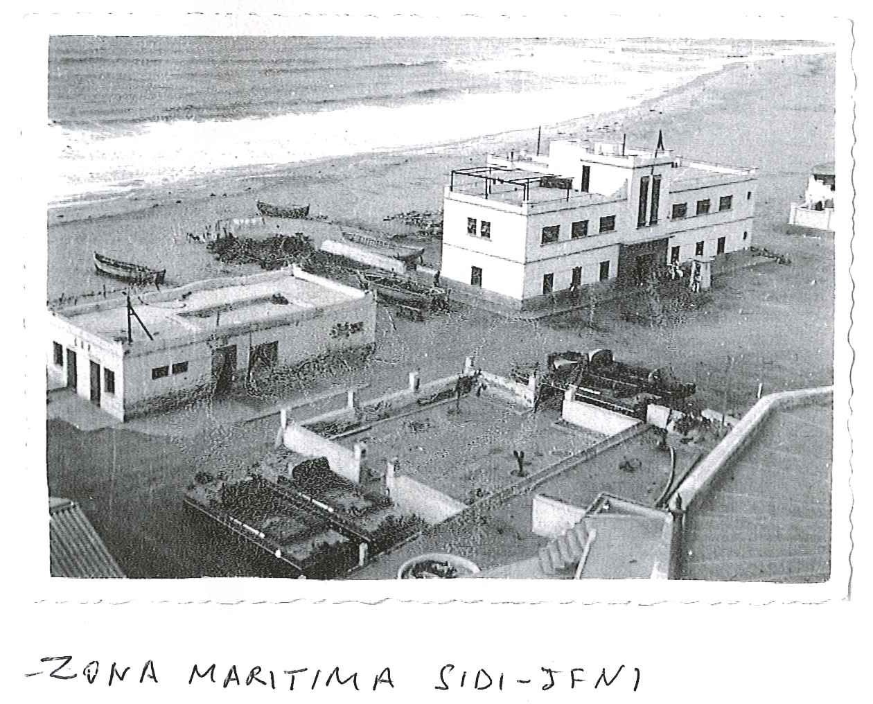 Zona marítima de Sidi Ifni. Fotografía original de la campaña de Ifni y el Sáhara español, 1958-1959, Batallón Expedicionario Tetuán XIV.